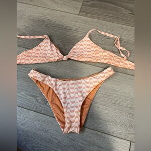 Dippin daisys swimsuit. size xs.